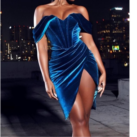 Miss Circle teal velvet party dress - Picture 2 of 6